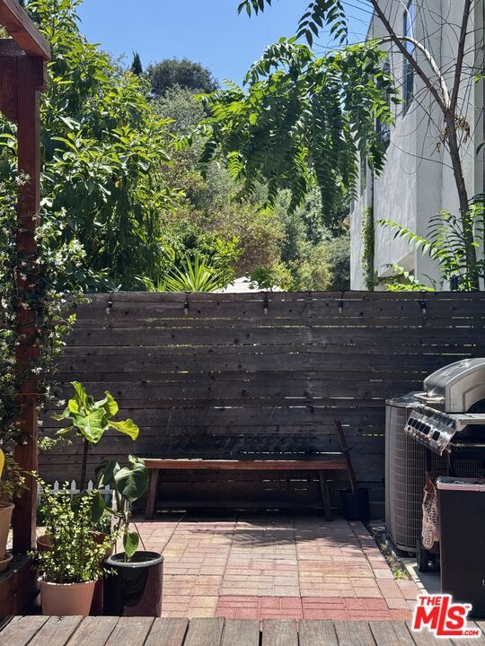 Building Photo - 2528 Via Artis