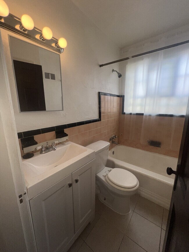 Building Photo - 8955 Mayfield Ct