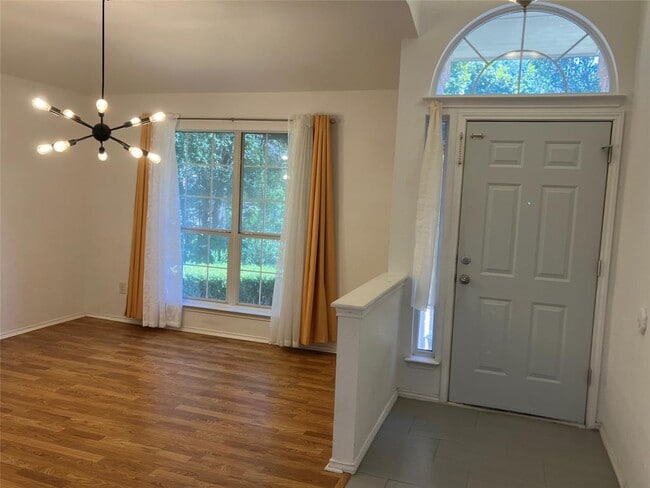 Building Photo - 1209 Wood Creek Dr