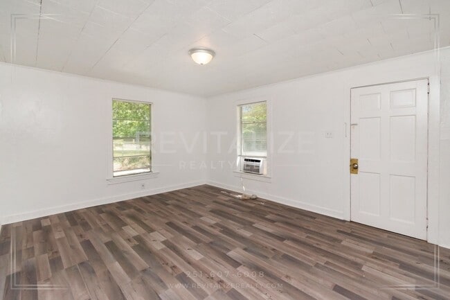 Building Photo - Newly Updated 1 Bed/1 Bath House in Mobile!