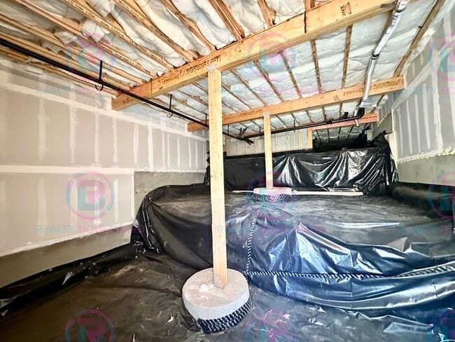 Building Photo - Modern Designer 2 Bedroom 2.5 Bathroom Tow...
