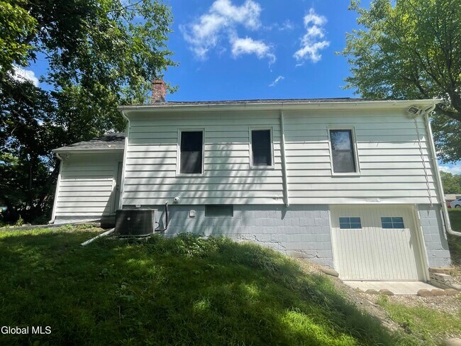 Building Photo - 750 Columbia Turnpike