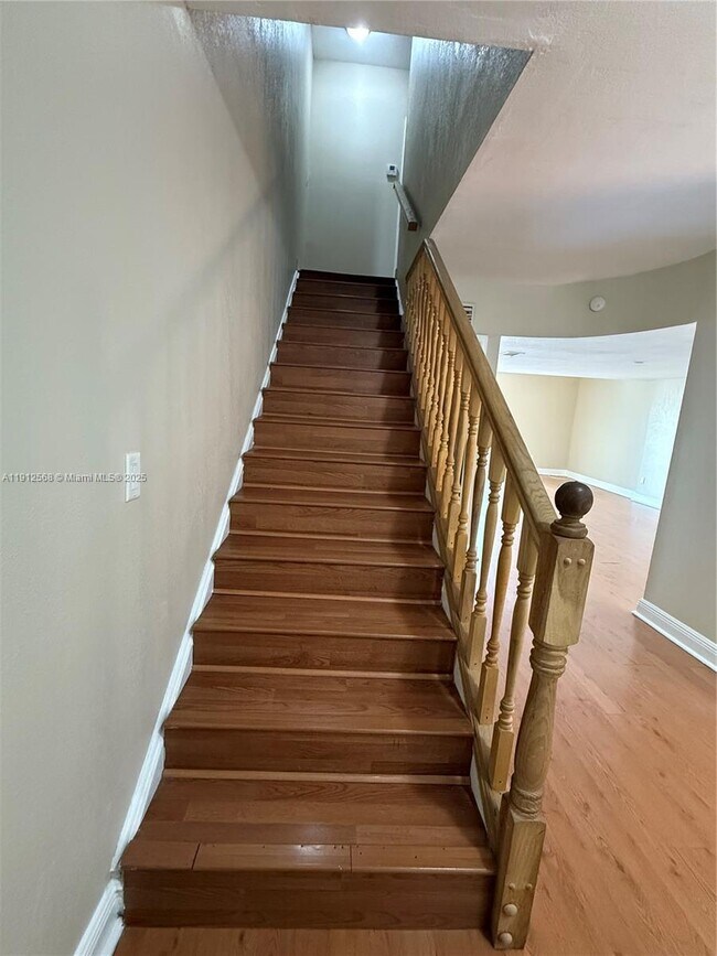 Building Photo - 3745 NE 171 St