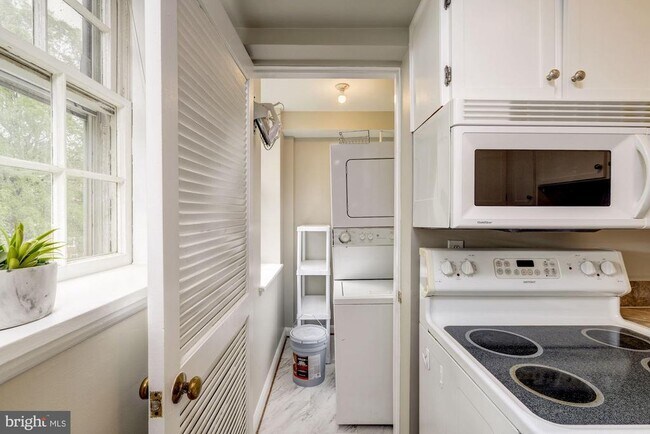 Building Photo - 3420 38th St NW