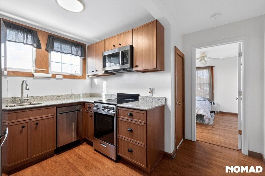 Building Photo - 21 Hall Ave