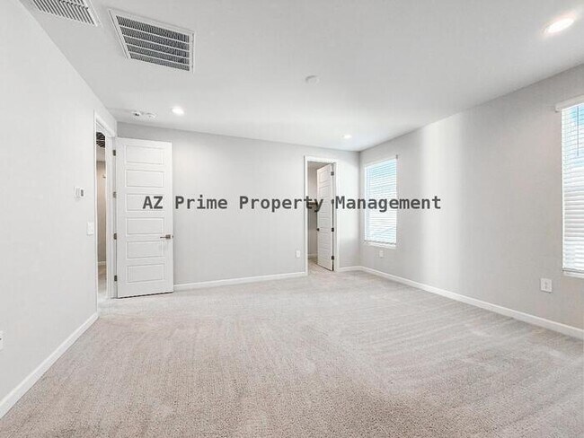 Building Photo - 5138 E Anderson Dr