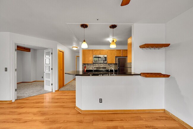 Building Photo - $2,195.00, 2 Bed 2 Bath Condo in Boulder w...