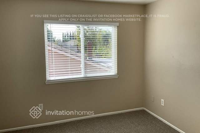 Building Photo - 2414 S Woodlark Dr