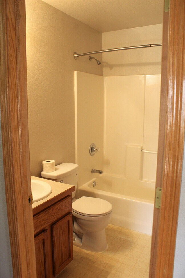 Building Photo - 950 52nd Ave Ct