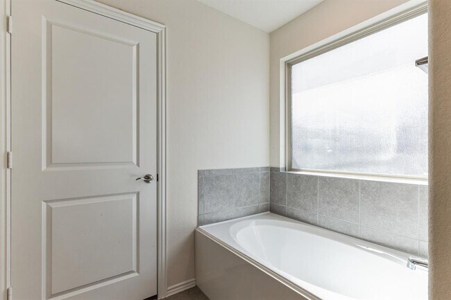 Building Photo - 3900 Alpine Autumn Dr