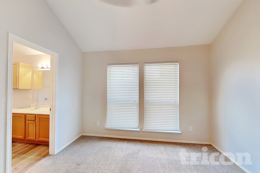 Building Photo - 304 Sardius Blvd