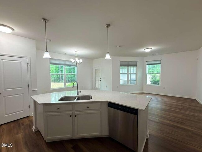 Building Photo - 6009 Beale Loop