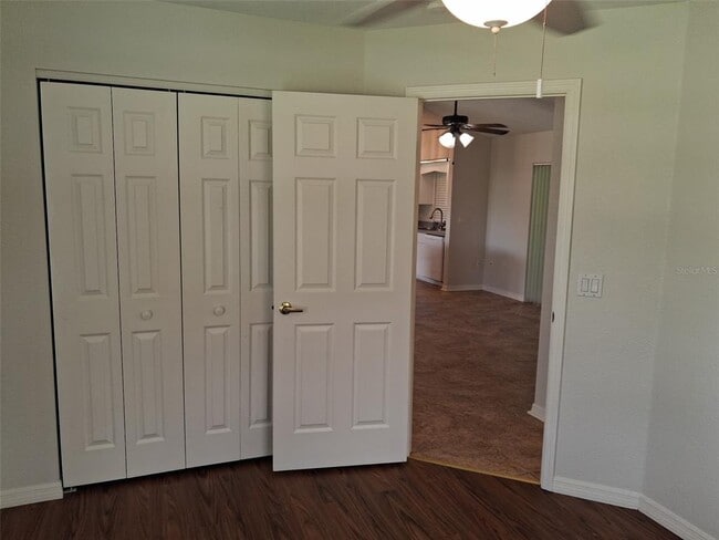 Building Photo - 2420 Dumont Ln