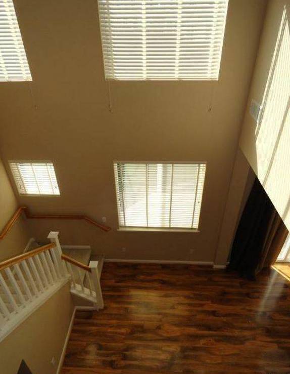 Building Photo - 557 Loch Lomond Way