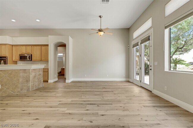 Building Photo - 2149 Sentito Cir