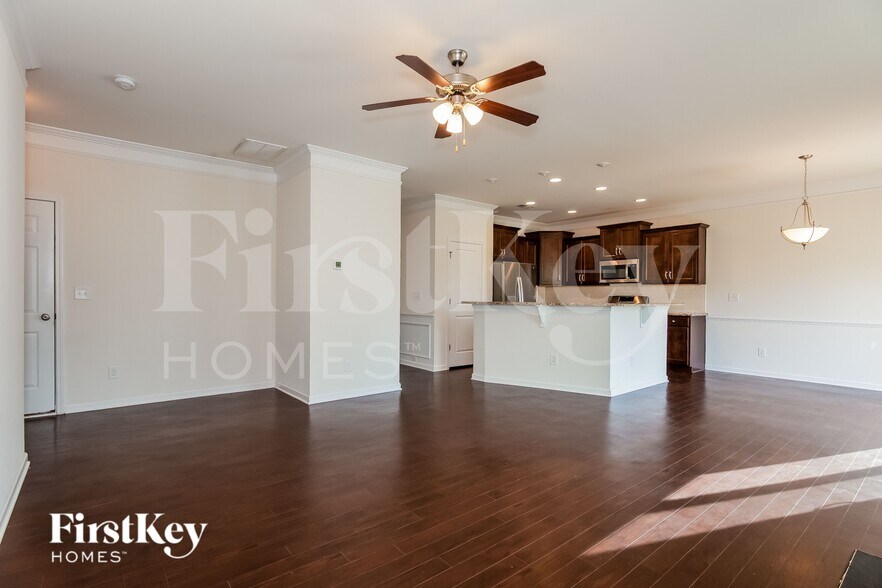 Building Photo - 104 Rock Hopper Ln