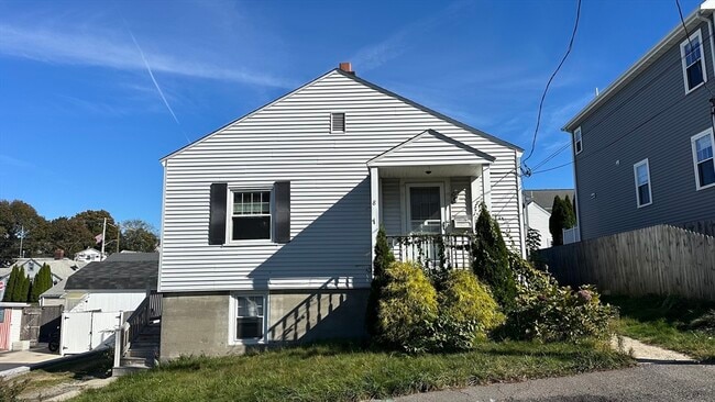 Building Photo - 8 Richfield St
