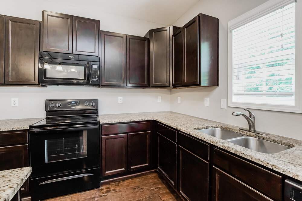 Building Photo - 29 Verrazano Pl