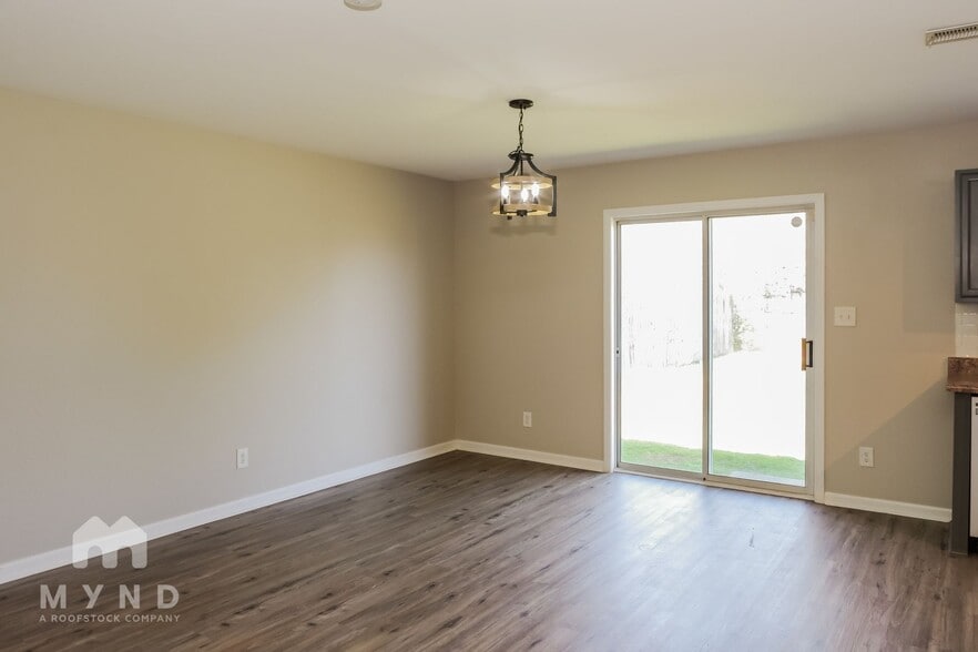 Building Photo - 15188 Mill Valley Dr