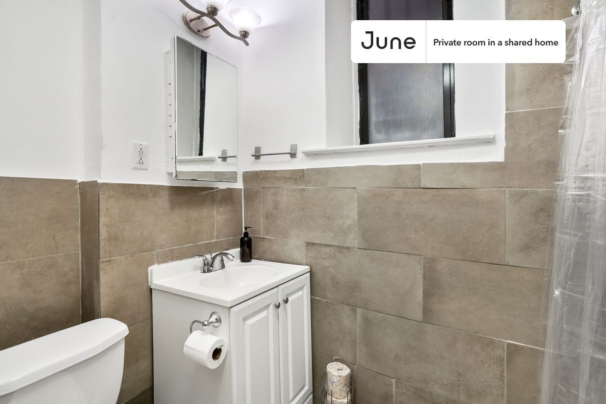 Building Photo - Room in Shared 2 bed/1 bath home in West Harlem