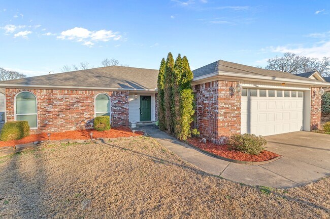 Building Photo - Great location in Sherwood