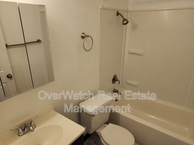 Building Photo - 717 N Bliss St