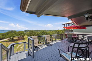 Building Photo - 2681 Lakeview Dr