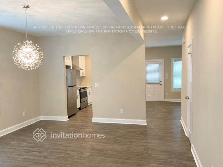 Building Photo - 310 Valley View Dr