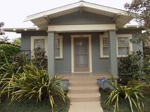 Building Photo - R0463