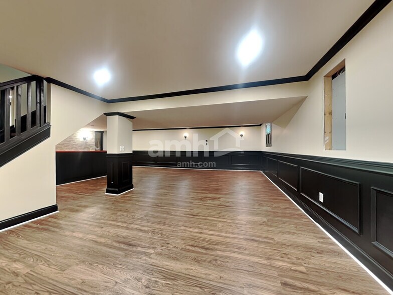 Building Photo - 2016 Winter Hvn