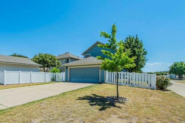 Building Photo - 1501 Davis Mountain Loop