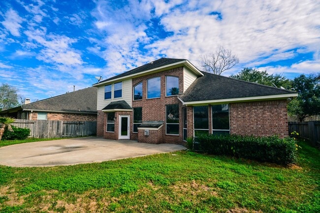 Building Photo - 3211 Chapel Creek Way