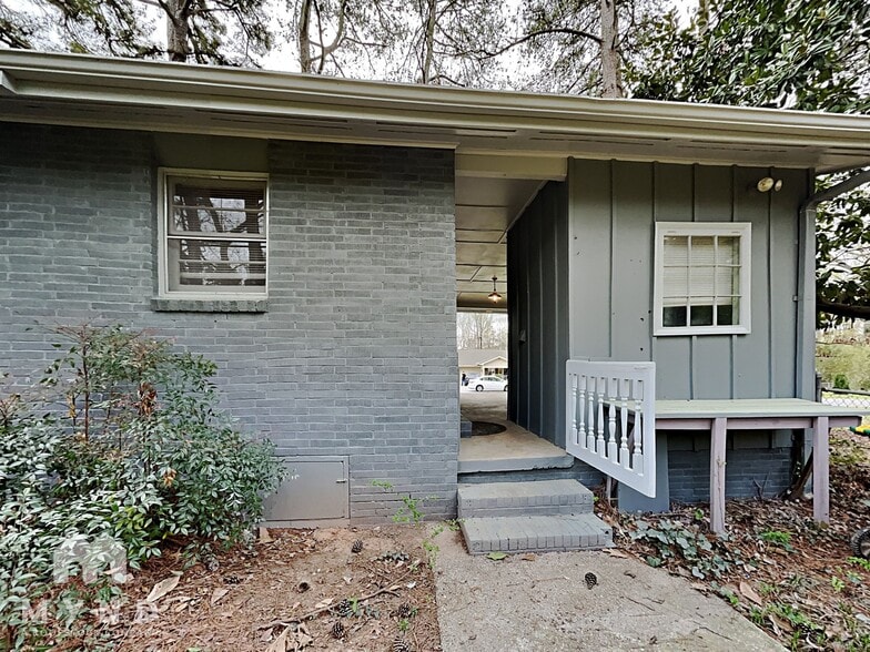 Building Photo - 7094 Chappell Cir NW