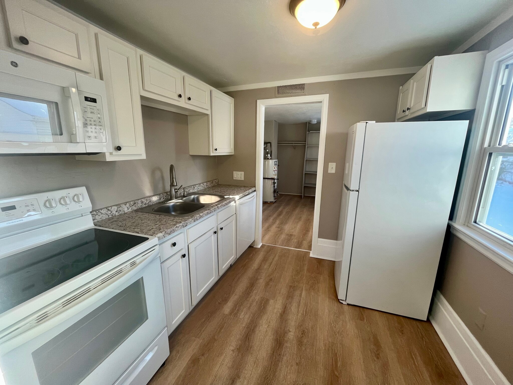 Building Photo - 614 Reed St