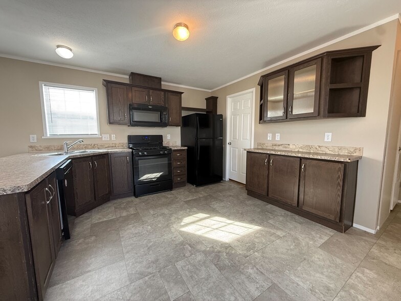 Building Photo - 71601 St David Ct