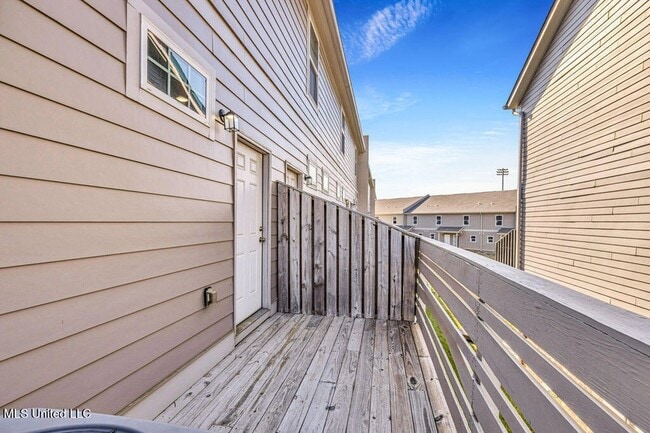 Building Photo - 112 E Orchard Loop