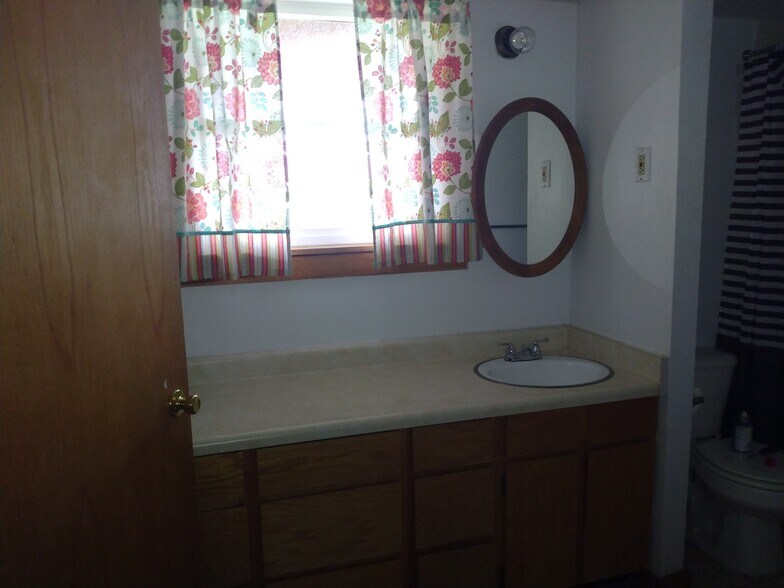 Building Photo - 9255 S Maison Dr