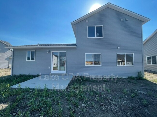 Building Photo - 12397 N Cavanaugh Dr