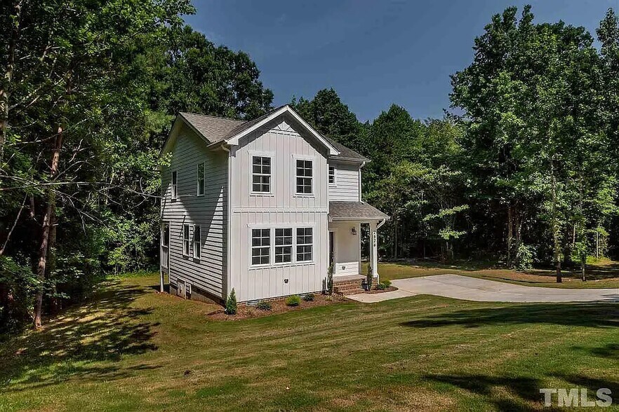 Building Photo - 2526 Sumter Dr