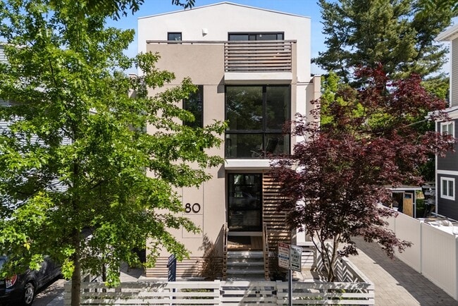 Building Photo - 80 Alpine St