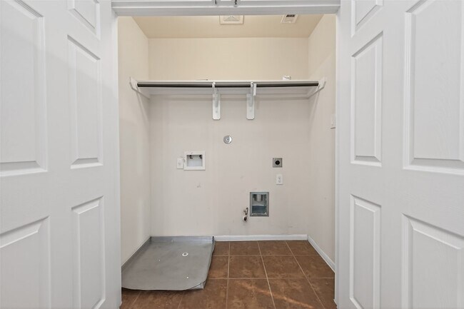 Building Photo - 13202 Versace Dr