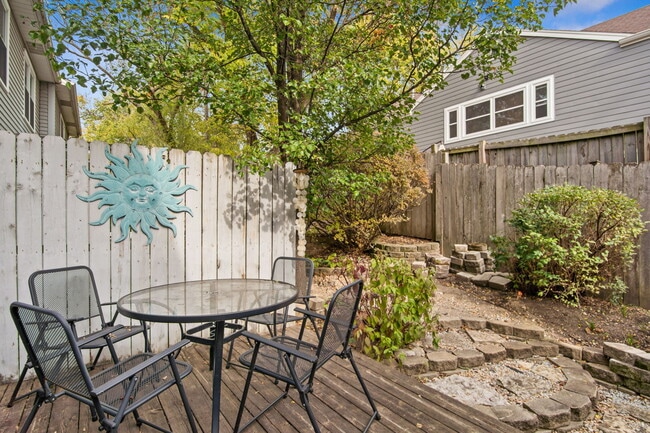 Building Photo - 103 N Bennett St