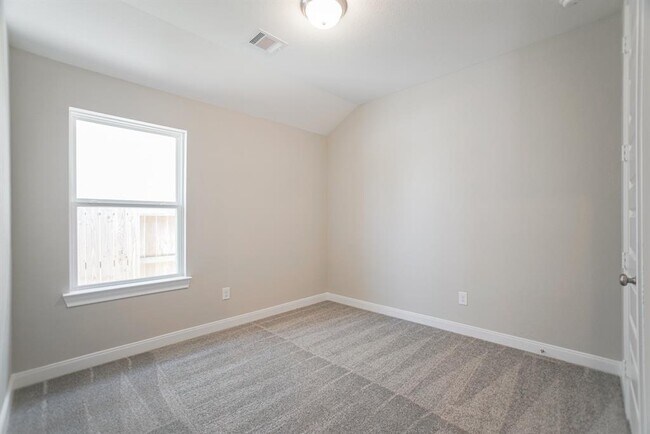 Building Photo - 9852 Pearly Everlasting