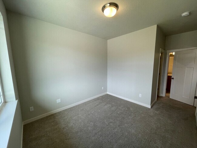 Building Photo - Beautiful 3br/2ba House Available Soon!