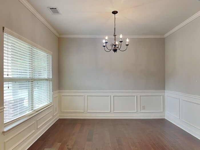 Building Photo - 333 Castle Top Ln SE