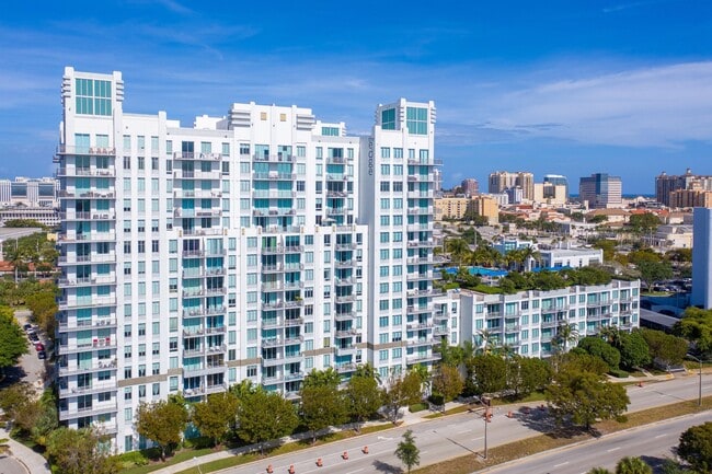 Building Photo - 300 S Australian Ave