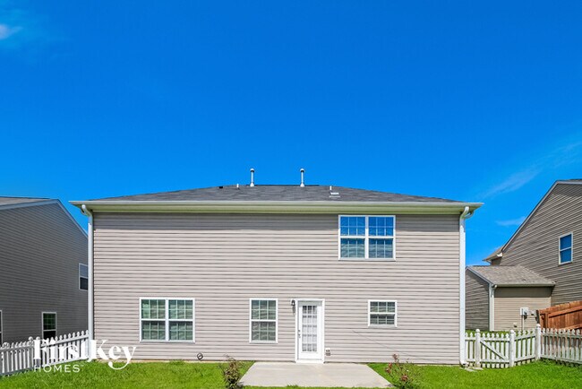 Building Photo - 475 Summergate Dr