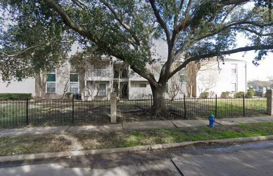 Building Photo - 12660 Ashford Point Dr
