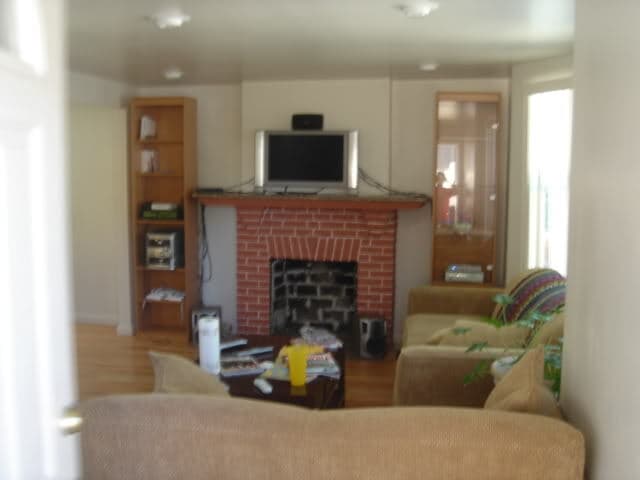 Living room - 908 23rd Ave