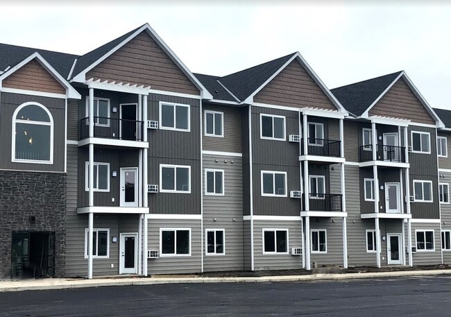 Building Photo - Pintail Ponds Apartment Homes